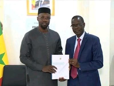 Le pré-rapport de la Commission Ad hoc sur le domaine public Maritime de Dakar remis au premier ministre