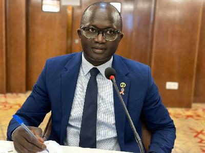 25 milliards de FCFA récupérés du tronchon de l'autoroute Dakar-Kaolack par l'ancien ministre El Malick Ndiaye, selon le ministre Yankhoba DIEME