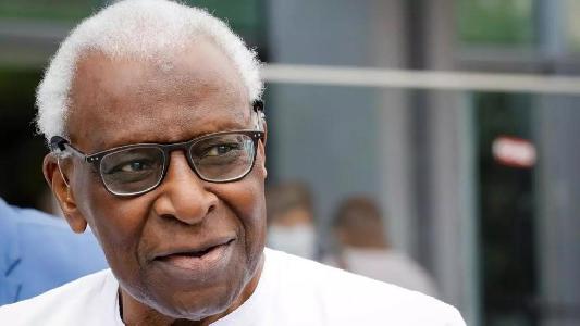 Affaire IAAF : Lamine Diack obtient enfin son passeport!