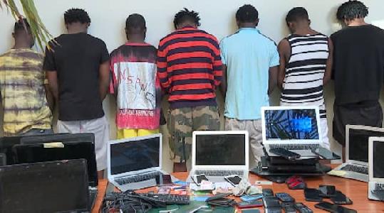 Cybercriminalité,  vidéos obscènes : 17  Nigérians arrêtés 